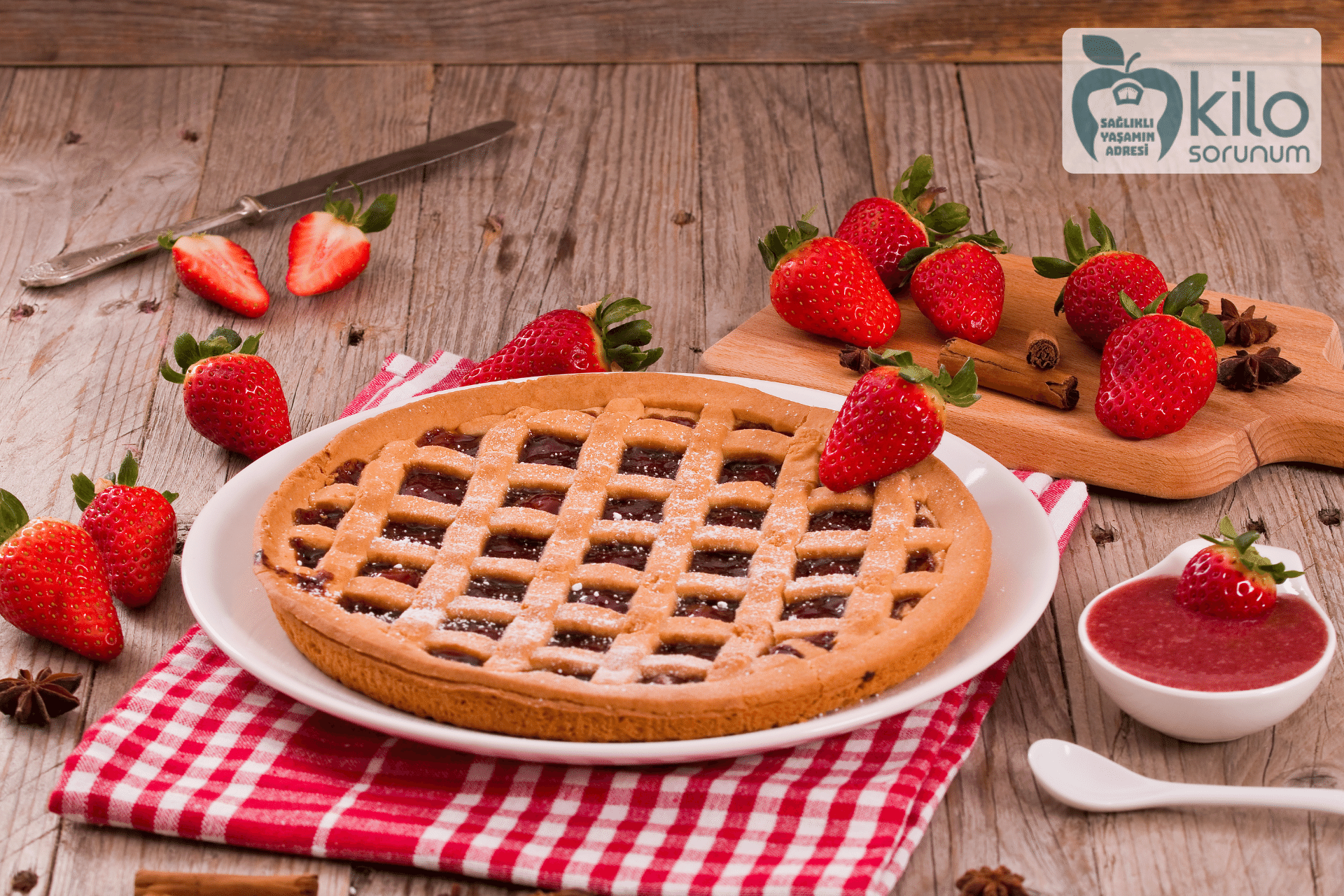 Çilek Soslu Tart Nasıl Yapılır?