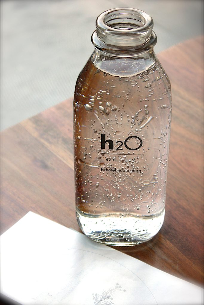 Clear glass h2o bottle 113734